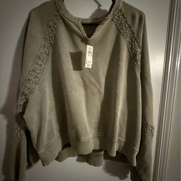 NWT Aerie Olive Green Crop Lace Detail Sweatshirt - Picture 1 of 1